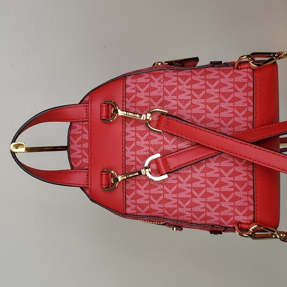 🎉2xHP🎉Michael Kors ♥️NWT♥️ Rhea Zip XS Backpack in Fire Engine Red!♥️♥️♥️ - Picture 9 of 16